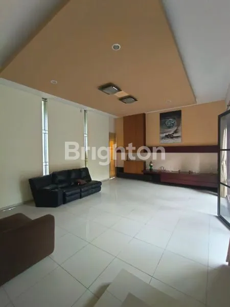 image RUMAH CANTIK DAN ASRI DI KOTA BARU PARAHYANGAN (3)