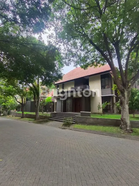 image RUMAH CANTIK DAN ASRI DI KOTA BARU PARAHYANGAN (1)