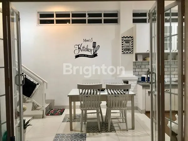 image RUMAH FULL FURNISHED, SUPER CANTIK DAN NYAMAN DI CIGANITRI DEKAT TOL BUAH BATU BANDUNG. (6)