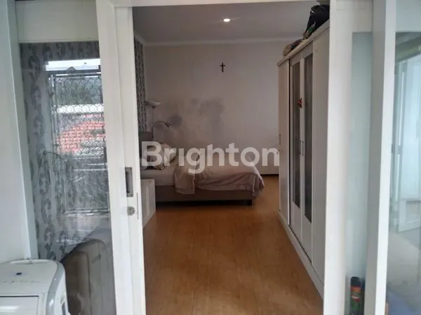 image RUMAH MEWAH 2 LANTAI KOMPLEK ELITE DUREN SAWIT, SHM, 250M² (4)