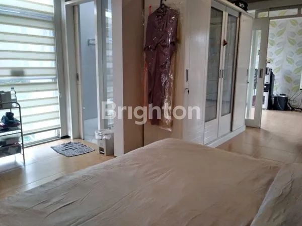 image RUMAH MEWAH 2 LANTAI KOMPLEK ELITE DUREN SAWIT, SHM, 250M² (7)