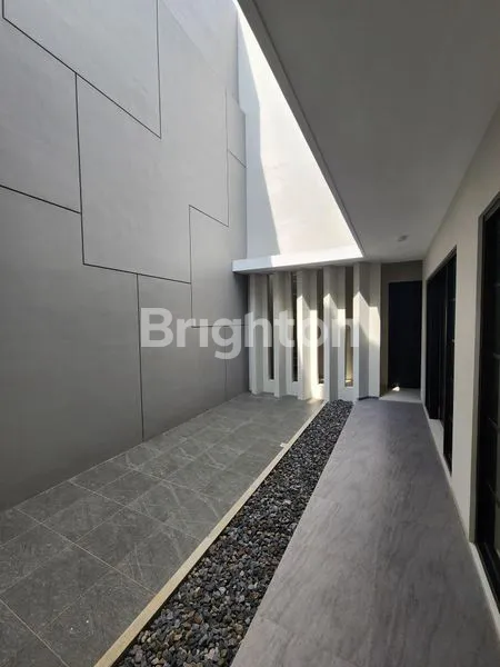 image RUMAH BARU MINIMALIS KOLONIAL (4)