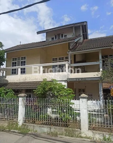 RUMAH 2 LANTAI JALAN ADHYAKSA - DAYEUH KOLOT KABUPATEN BANDUNG