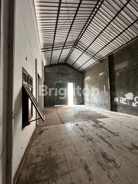 image GUDANG SIAP PAKAI!! LOKASI KOTA SOLO!! HANYA 7 MENIT KE AKSES TOL SOLO!! STRATEGIS!!! (3)