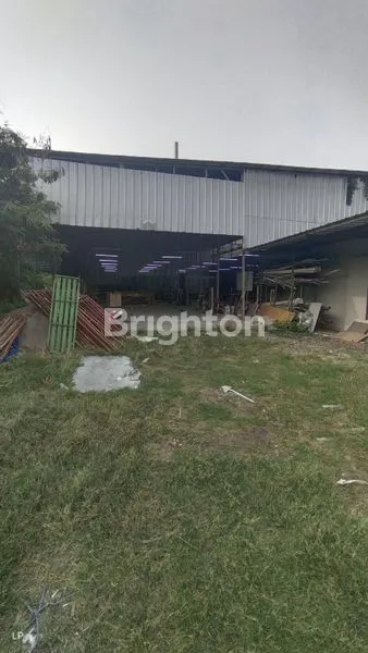 TANAH EKS GUDANG SEMI PERMANEN  KAYU BESAR KAMAL JAKARTA BARAT