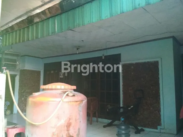 image RUMAH DAN KIOS DI DEPAN PASAR INDUK CARINGIN BANDUNG (3)