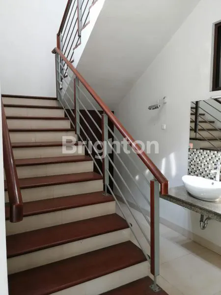 image RUMAH CANTIK DI LINGKUNGAN YANG NYAMAN DI PONDOK HIJAU DEKAT DENGAN KAMPUS UPI (4)