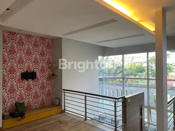 image RUMAH CANTIK SEMI FURNISHED DALAM TOWN HOUSE DI KEBAGUSAN JAKARTA SELATAN (3)