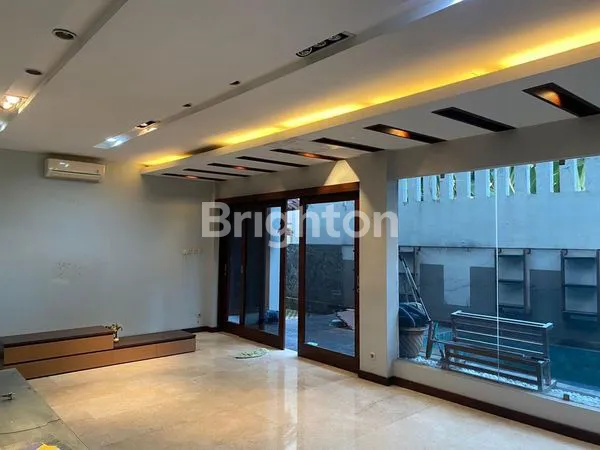 image RUMAH CANTIK SEMI FURNISHED DALAM TOWN HOUSE DI KEBAGUSAN JAKARTA SELATAN (4)