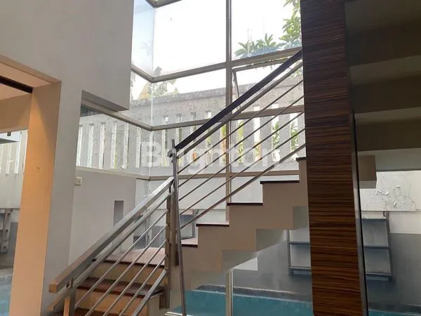 image RUMAH CANTIK SEMI FURNISHED DALAM TOWN HOUSE DI KEBAGUSAN JAKARTA SELATAN (7)