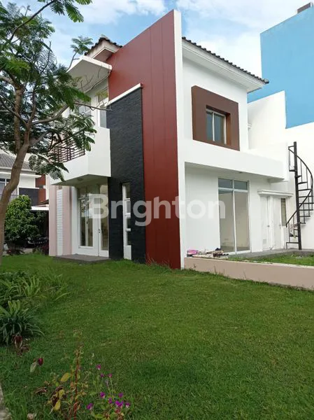 image RUMAH GREEN LAKE CITY, CLUSTER AMERIKA LATIN, HOEK, UNIT SPESIAL 3 VIEW, 2 LANTAI (1)