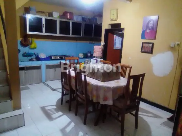 image HUNIAN NYAMAN DI SELATAN SURABAYA (8)