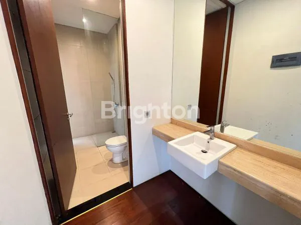 image RUMAH LIMITED EDITION KARYA ARSITEK TERNAMA BUDI HARMUNANTO DI CLUSTER EKSKLUSIF DI KOTA BARU PARAHYANGAN (7)