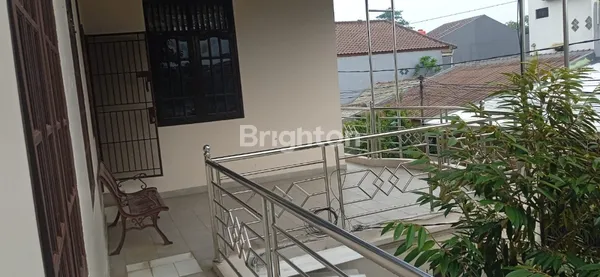 image RUMAH HOOK 2 LANTAI DI PERUMAHAN STRATEGIS PABUARAN CIBINONG BOGOR (5)