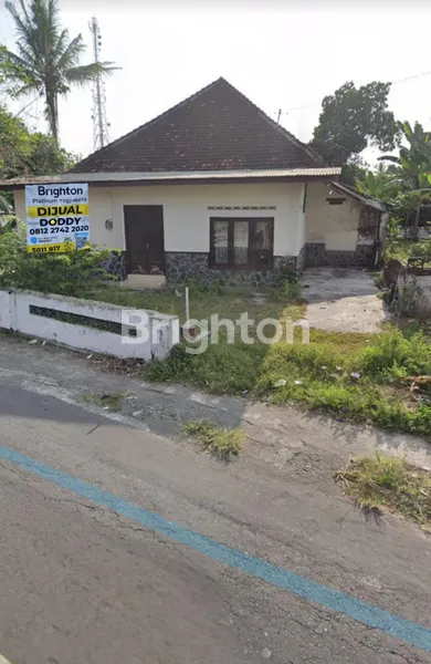image DI JUAL RUMAH PINGGIR JALAN BESAR SIDOAGUNG GODEAN SLEMAN YOGYAKARTA (1)