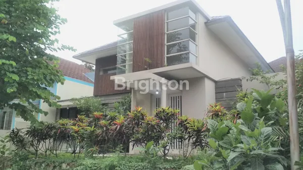 image RUMAH SIAP HUNI RIVERSIDE MALANG - 266M² FULL FURNISH DEKAT TOL SINGOSARI (1)