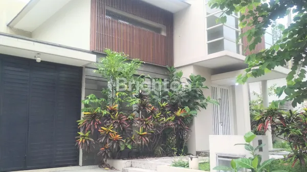 image RUMAH SIAP HUNI RIVERSIDE MALANG - 266M² FULL FURNISH DEKAT TOL SINGOSARI (2)