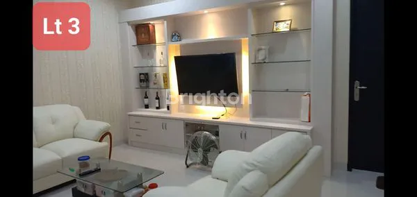 image RUMAH DI TELUK GONG MEWAH EKLUSIF 4,5 LANTAI DEKAT SEKOLAH STELLA MARIS TELUK INTAN JAKARTA UTARA SEMI FURNISHED (1)