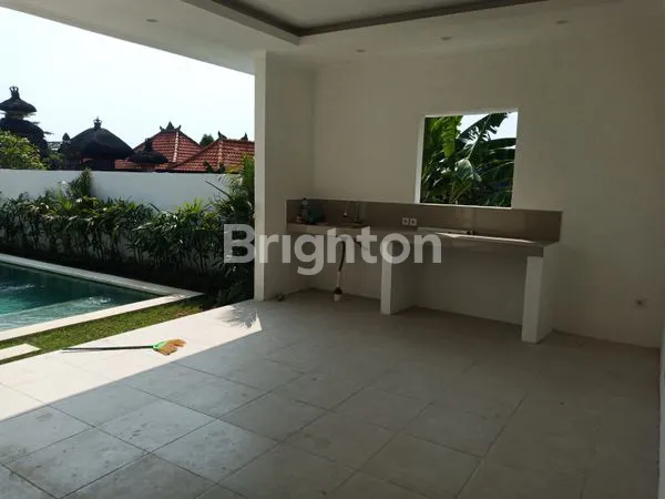 image NEW VILLA DI CANGGU DENGAN GARDEN LUAS  (3)