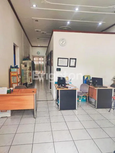 image RUMAH LUAS, JL CUT NYAK DIEN ( SAMPING JL R.A. KARTINI ) KAWASAN PEJABAT (8)