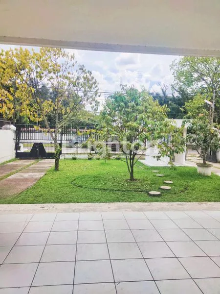 image RUMAH LUAS, JL CUT NYAK DIEN ( SAMPING JL R.A. KARTINI ) KAWASAN PEJABAT (2)