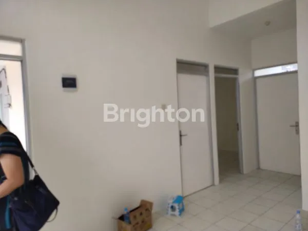 image RUMAH SIAP HUNI DI CITRA MAJA TANGERANG (8)