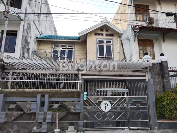 image MALIOBORO PUSAT KOTA, PARIWISATA, HOTEL, BISNIS (2)