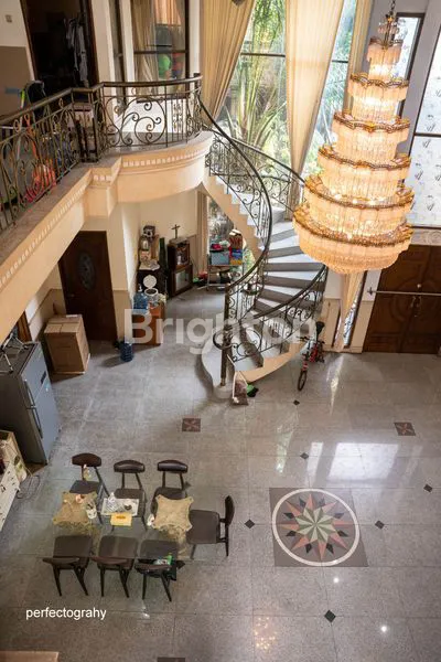 image RUMAH MEWAH SIAP HUNI (6)