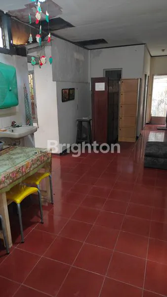 image YANG SUKA TINGGAL DI DAERAH PERKAMPUNGAN PILIH RUMAH INI. (6)