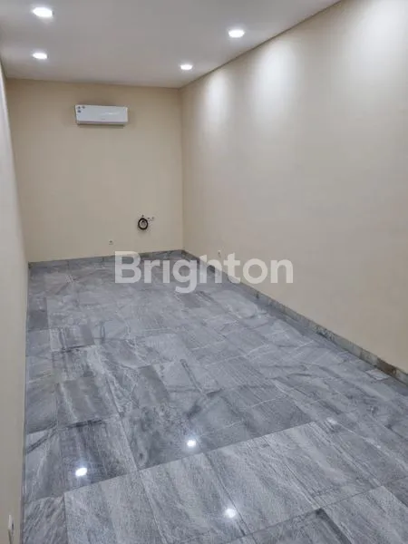 image RUMAH 2.5 LANTAI BAGUS SIAP HUNI SUNTER (5)