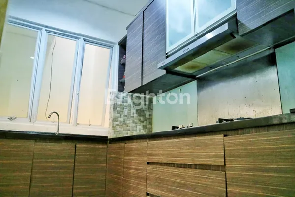 image RUMAH 2 LANTAI SIAP HUNI DI SARUA PERMAI PAMULANG (3)