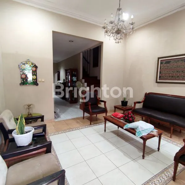 image RUMAH KEBON JERUK JAKARTA BARAT 2 LANTAI (6)