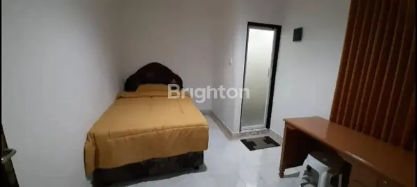 image RUMAH MEWAH 3 LANTAI DI TENGAH KOTA DENPASAR (4)