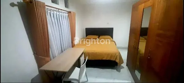 image RUMAH MEWAH 3 LANTAI DI TENGAH KOTA DENPASAR (2)