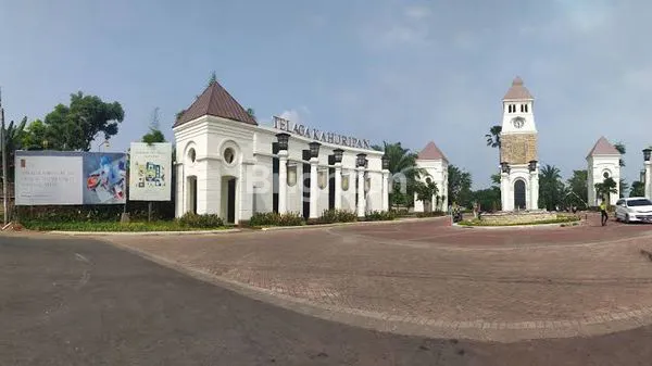 image JUAL CEPAT RUMAH 2 LANTAI SIAP HUNI (1)