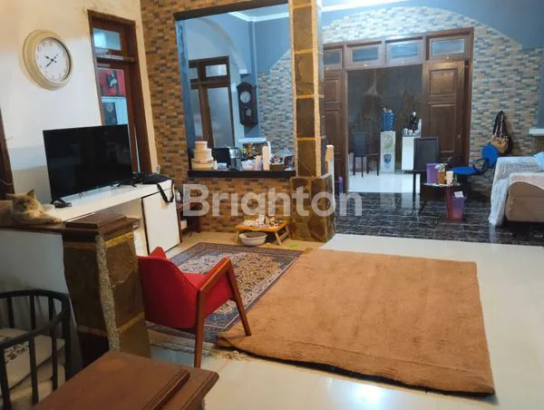 image JUAL CEPAT RUMAH 2 LANTAI SIAP HUNI (2)