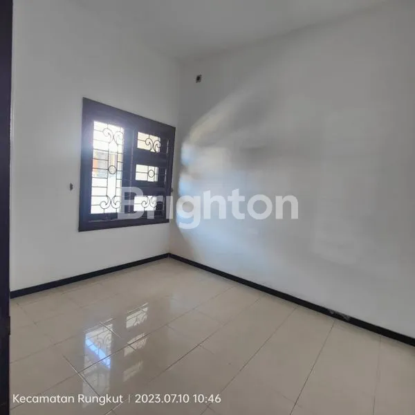 image RUMAH 1 LANTAI SIAP HUNI RUNGKUT MEDOKAN AYU MEDAYU. DEKAT KAMPUS UPN VETERAN OERR MERR GUNUNG ANYAR PURIMAS (5)
