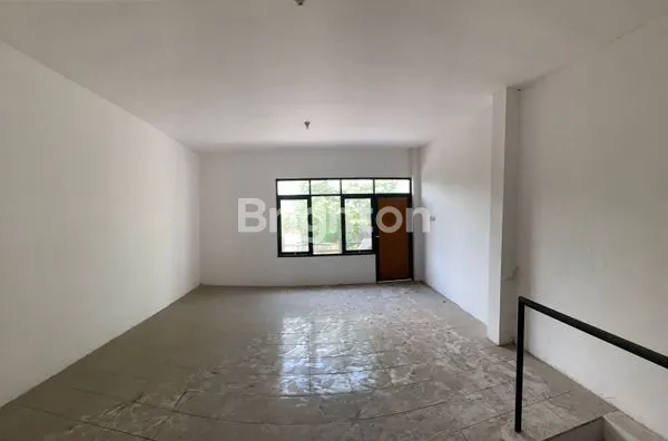 image BANGUNAN TENGAH KOTA NOL KJALAN  (1)