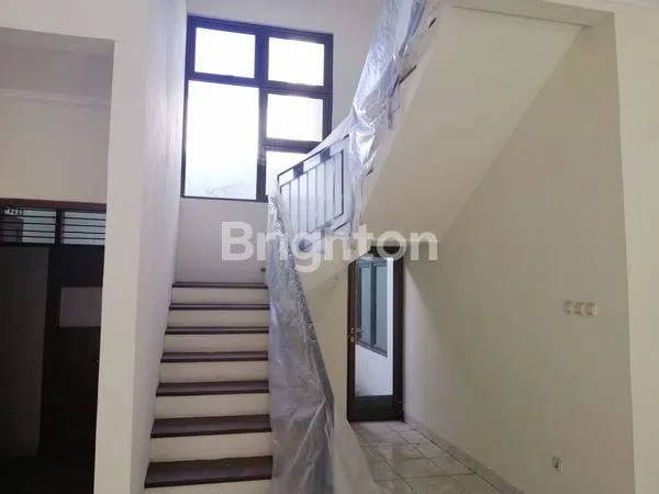 image RUMAH STRATEGISDI TENGAH KOTA BANDUNG SAYAP BKR  (7)