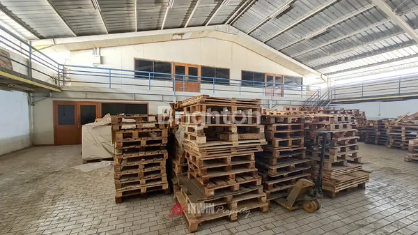 image GUDANG 3 LANTAI SIAP PAKAI DI PLUIT (3)