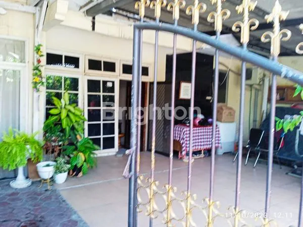 image RUMAH JALAN WIGUNA ROW 3MOBIL, HARGA 1M AN DEKAT MERR (2)