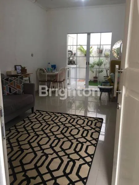 image RUMAH CANTIK  SIAP HUNI LOKASI STRATEGIS BEBAS BANJIR  HARGA DIBAWAH PASARAN!!! (3)