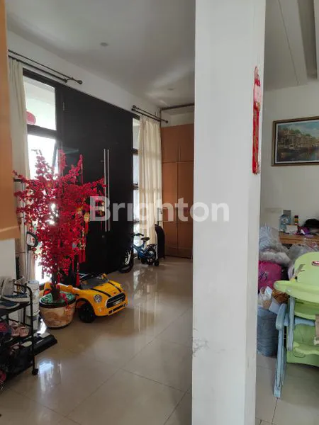image RUMAH ASRI DAN NYAMAN SUTERA FLAMBOYAN ALAM SUTERA HARGA 5 M (3)
