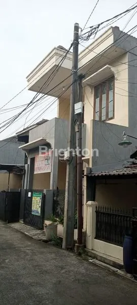 image RUMAH 3 LANTAI STRATEGIS DAERAH DEPOK (1)