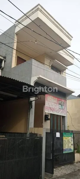 image RUMAH 3 LANTAI STRATEGIS DAERAH DEPOK (7)