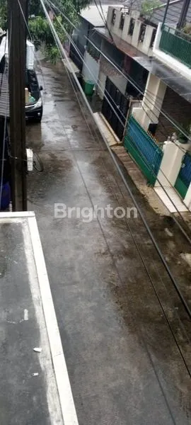 image RUMAH 3 LANTAI STRATEGIS DAERAH DEPOK (5)