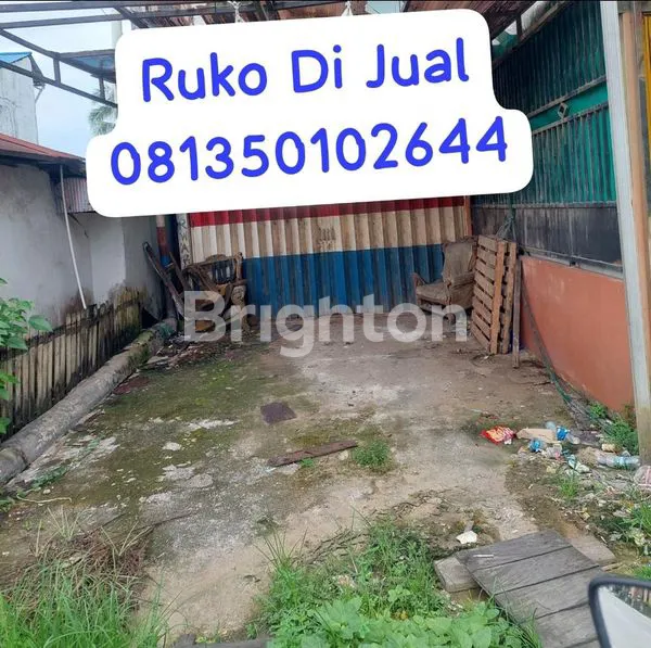 image RUKO STRATEGIS DI PUSAT KOTA. SANGAT STRATEGIS. LOKASI SANGAT DI MINATI. SANGAT COCOK UNTUK USAHA APA SAJA.  HALAMAN LUAS UNTUK PARKIRAN. (1)