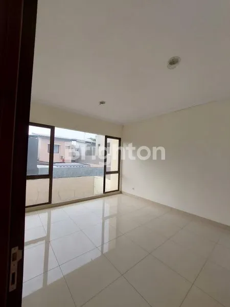 image RUMAH 2 LANTAI VIEW BAGUS, CLUSTER DIVENA, THE AVANI, BSD CITY (6)