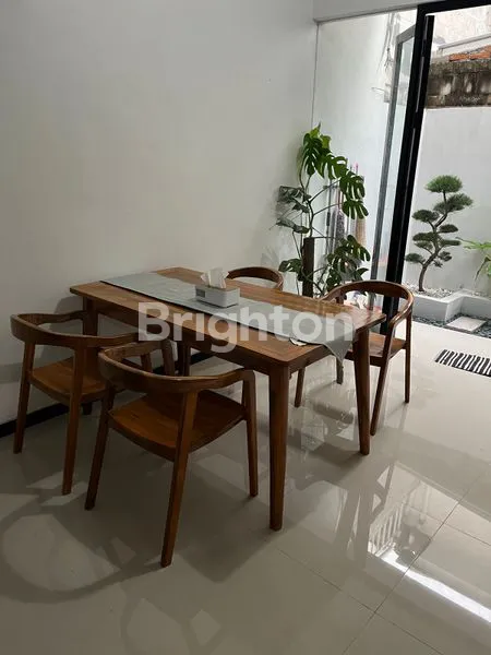 image RUMAH SANGAT BERSIH SIAP HUNI DI PERUMAHAN DIAMOND PARK RESIDEN JUANDA SIDOARJO (1)