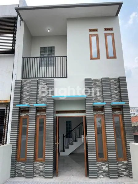 RUKO 3 LANTAI MAINROAD COCOK UNTUK KULINER,MINUMAN DLL DEKAT TOL PASIRKOJA